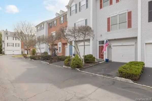 8 Cragmere Drive #8, Nanuet, NY 10954 - #2