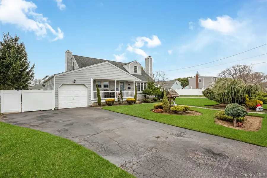 14 High Street, Farmingdale, NY 11735 - #3