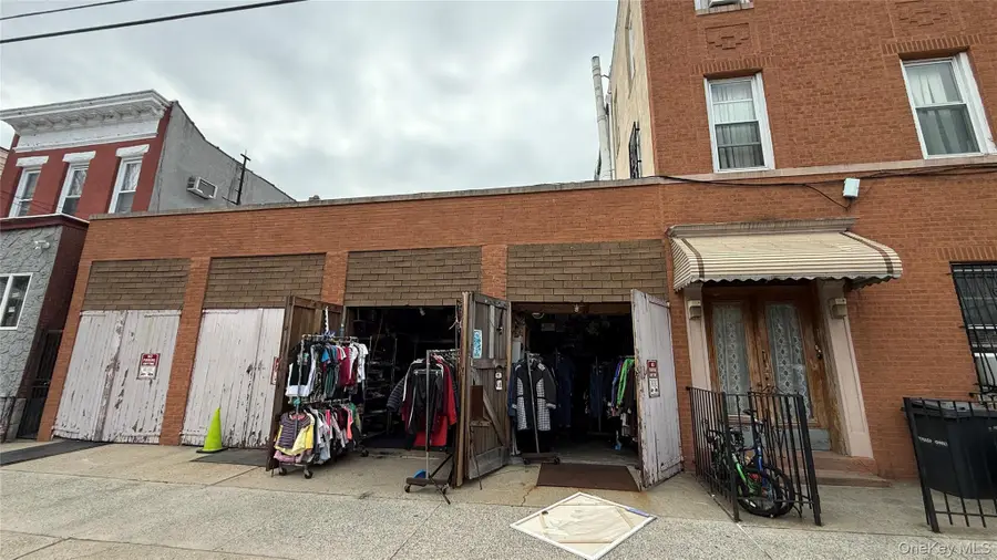 568 Grandview Avenue, Ridgewood, NY 11385 - #3