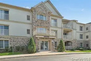 24 N De Baun Avenue #303, Suffern, NY 10901