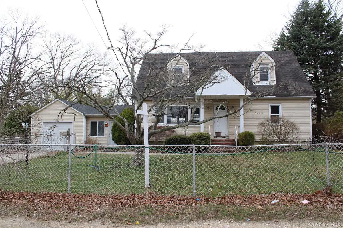1354 Manor Lane, Bay Shore, NY 11706 - #1