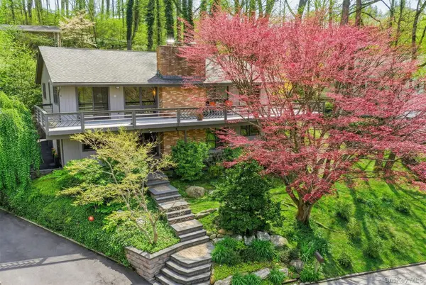 6 Laurel Way, Sea Cliff, NY 11579