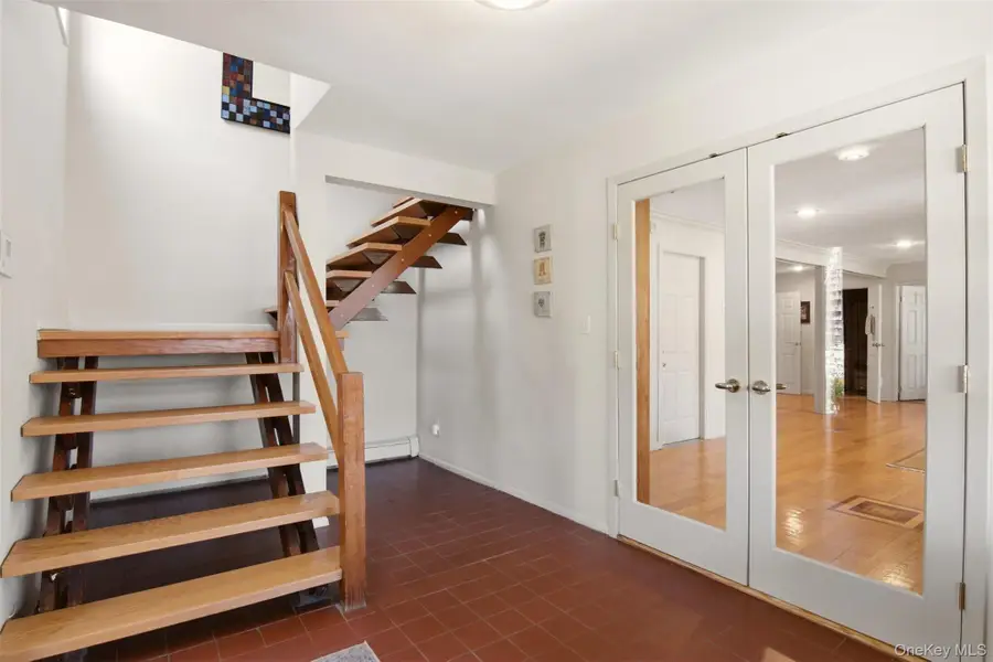 6 Laurel Way, Sea Cliff, NY 11579 - #2