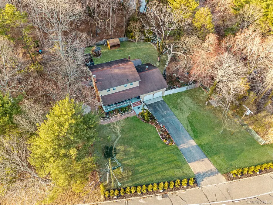 231 W Woodside Avenue, Patchogue, NY 11772 - #2