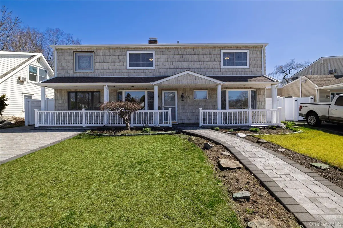 25 Cobalt Lane, Westbury, NY 11590 - #1