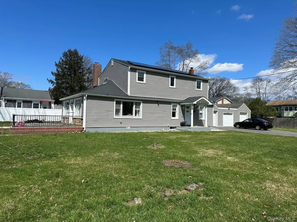 11 Matthew Street, Farmingville, NY 11738 - #1