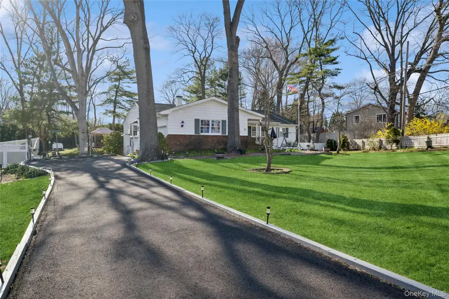 32 Derby Place, Smithtown, NY 11787 - #2