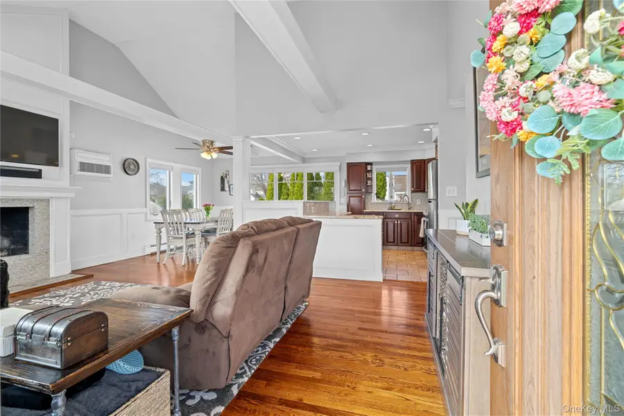 261 N 6th Street, Bethpage, NY 11714 - #3