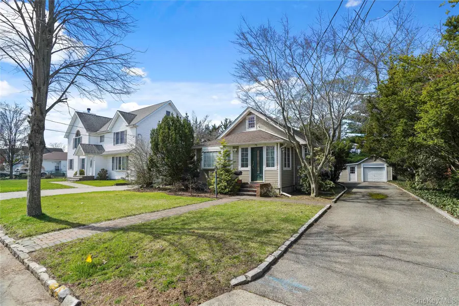 117 West Avenue, Hicksville, NY 11801 - #2