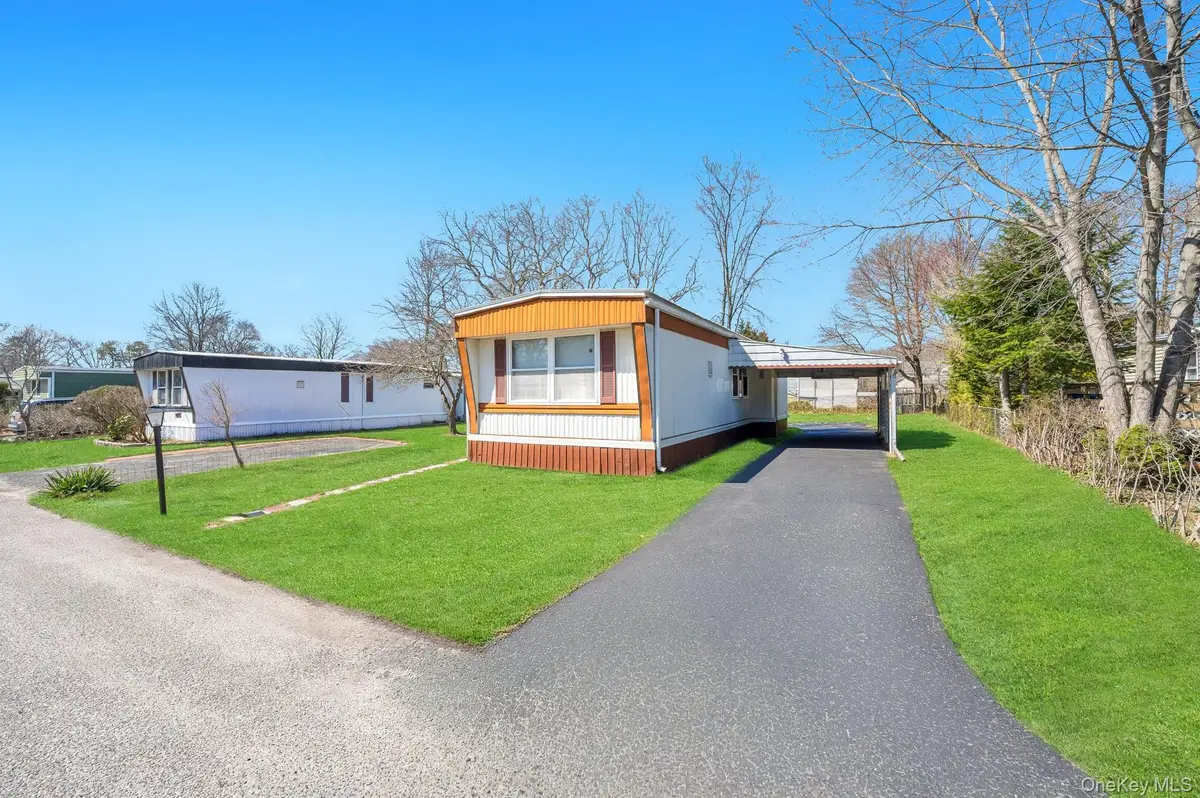 22 Buttercup Drive, Bohemia, NY 11716 - #1