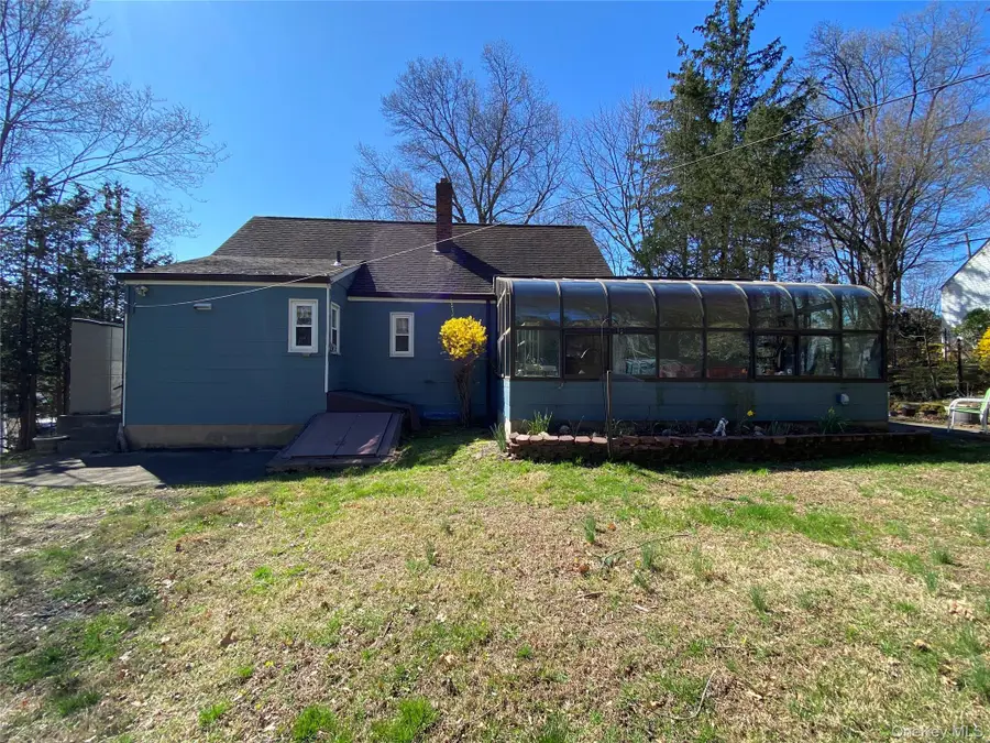 315 Manor Boulevard, Pearl River, NY 10965 - #3