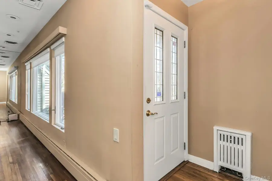 11 Rockhill Road, East Hills, NY 11577 - #3