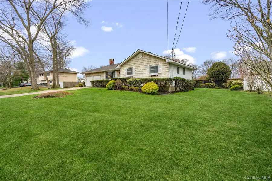 22 Forest Avenue, Port Jefferson Station, NY 11776 - #2