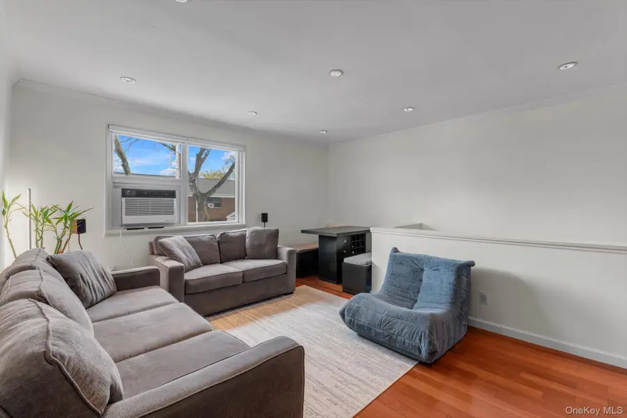 69-27 218 Street #Upper, Bayside, NY 11364 - #3