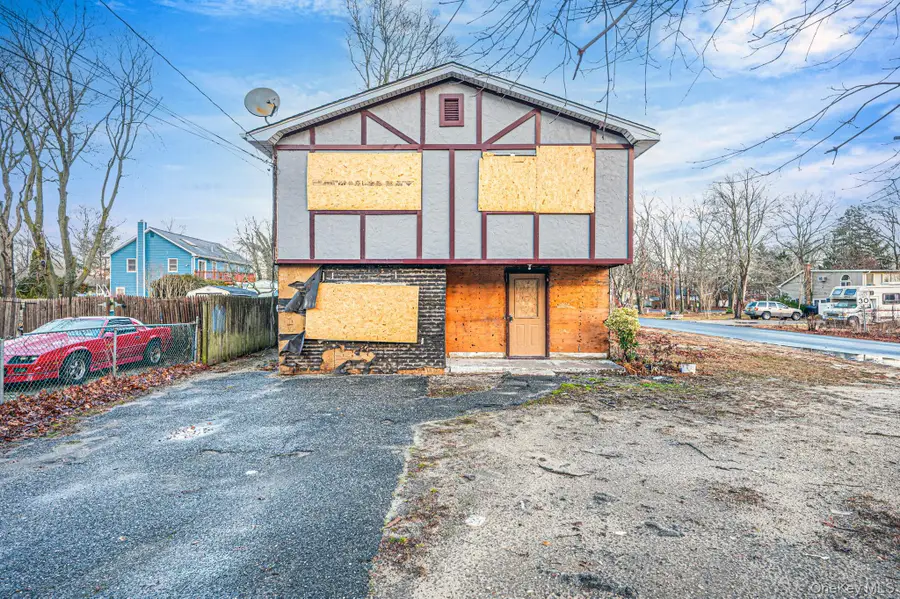 53 Hounslow Road, Shirley, NY 11967 - #2