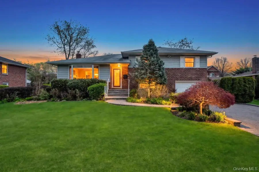 98 Larch Drive, Manhasset Hills, NY 11040 - #2