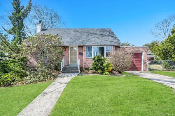 200 Victory Drive, Massapequa Park, NY 11762