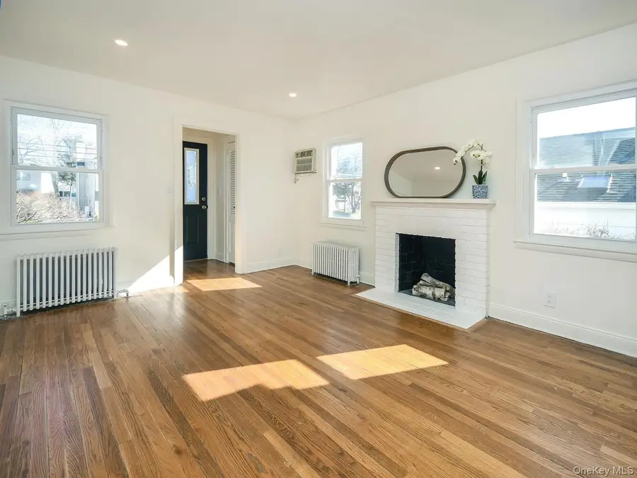 47 Edgewood Road, Port Washington, NY 11050 - #3