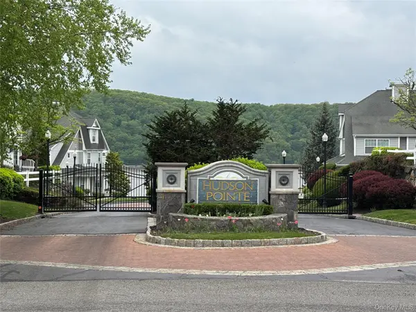 126 Hudson Pointe Drive, Poughkeepsie, NY 12601