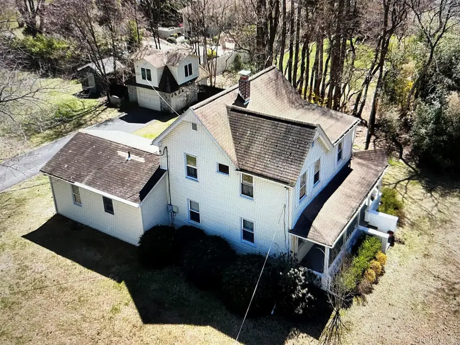 4 Sandhage Drive, Pearl River, NY 10965 - #2