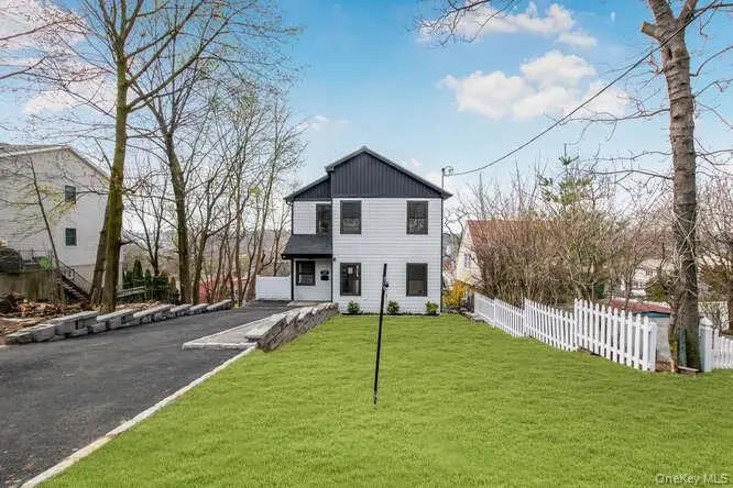 32 Hunt Avenue, Yonkers, NY 10710 - #3
