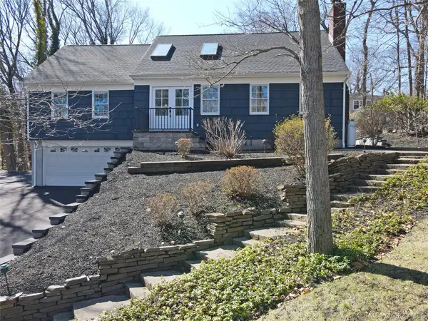 102 Longfellow Lane, Port Jefferson, NY 11777