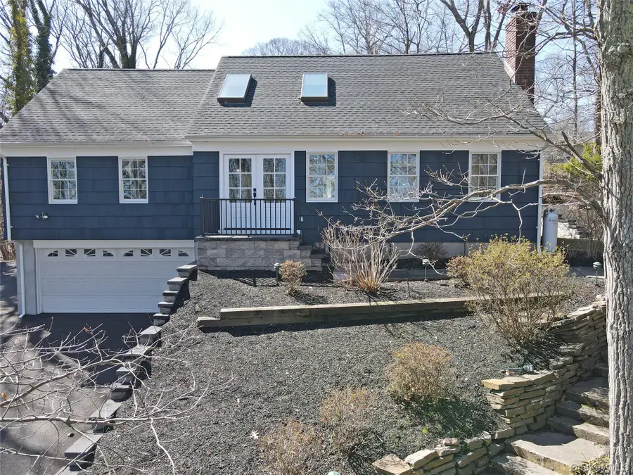 102 Longfellow Lane, Port Jefferson, NY 11777 - #3