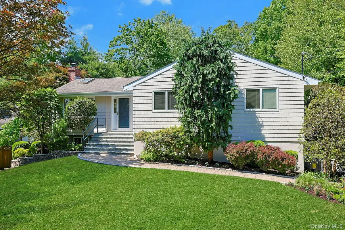 20 Robbins Road, Pleasantville, NY 10570 - #1
