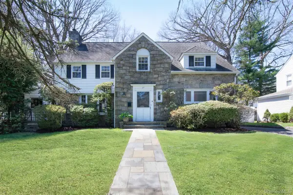 22 Burkewood Road, Mount Vernon, NY 10552