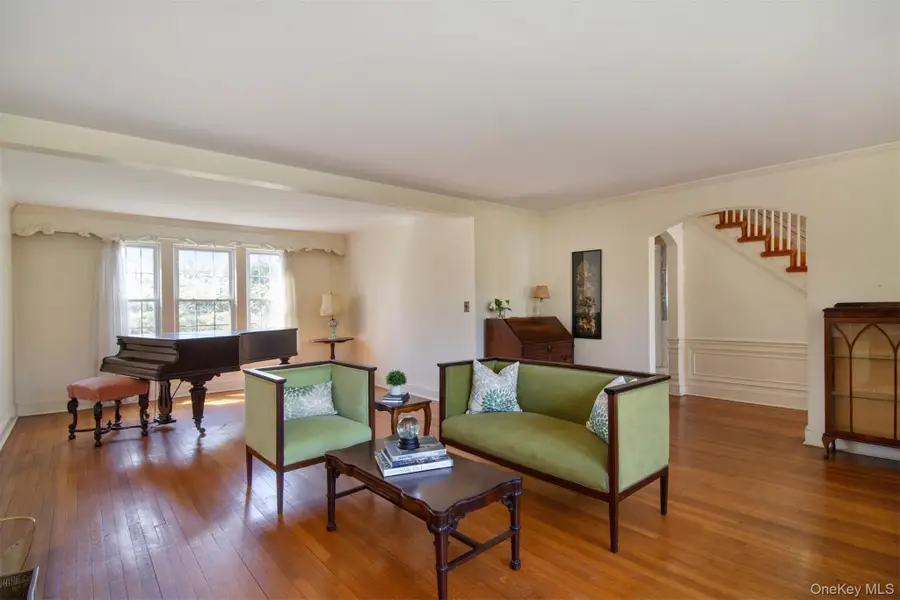 22 Burkewood Road, Mount Vernon, NY 10552 - #3