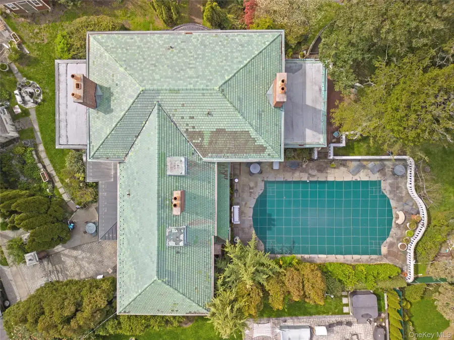 127 Beverly Road, Douglaston, NY 11363 - #3