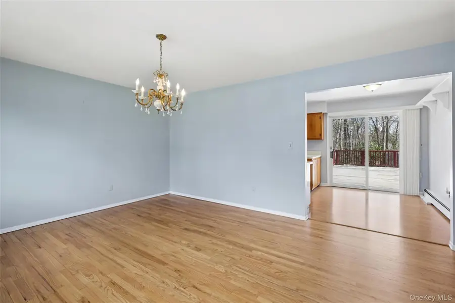 4 Columbine Avenue S, Hampton Bays, NY 11946 - #2