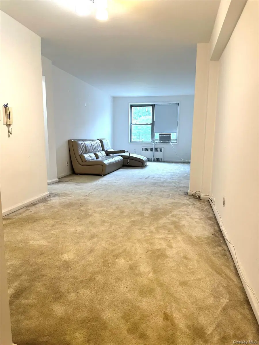 27-04 Parsons Boulevard #2G, Flushing, NY 11354 - #3