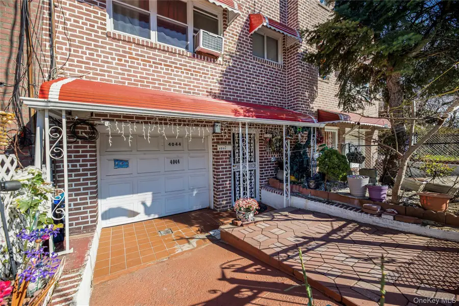 4044 Harper Avenue, Bronx, NY 10466 - #2