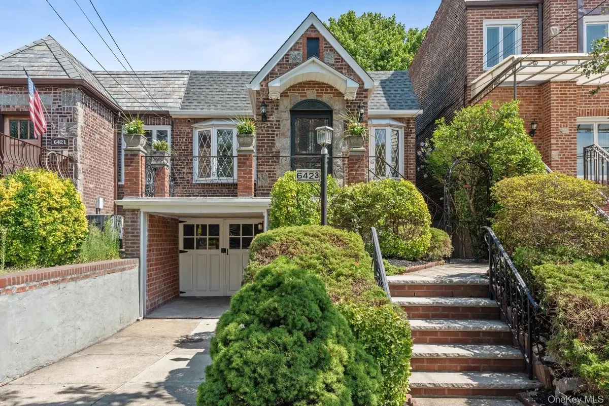 64-23 Alderton Street #PH, Rego Park, NY 11374 - #1