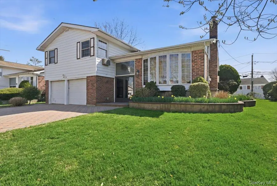 34 Bonnie Drive, Westbury, NY 11590 - #2