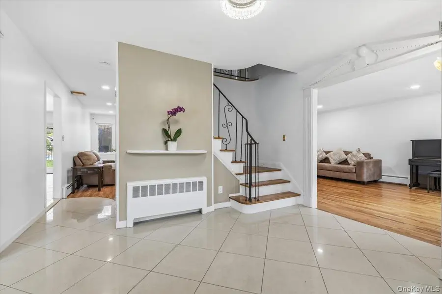 112 Village Hill Drive, Dix Hills, NY 11746 - #3