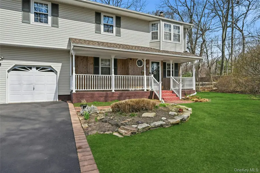 41 N Country Road, Shoreham, NY 11786 - #3