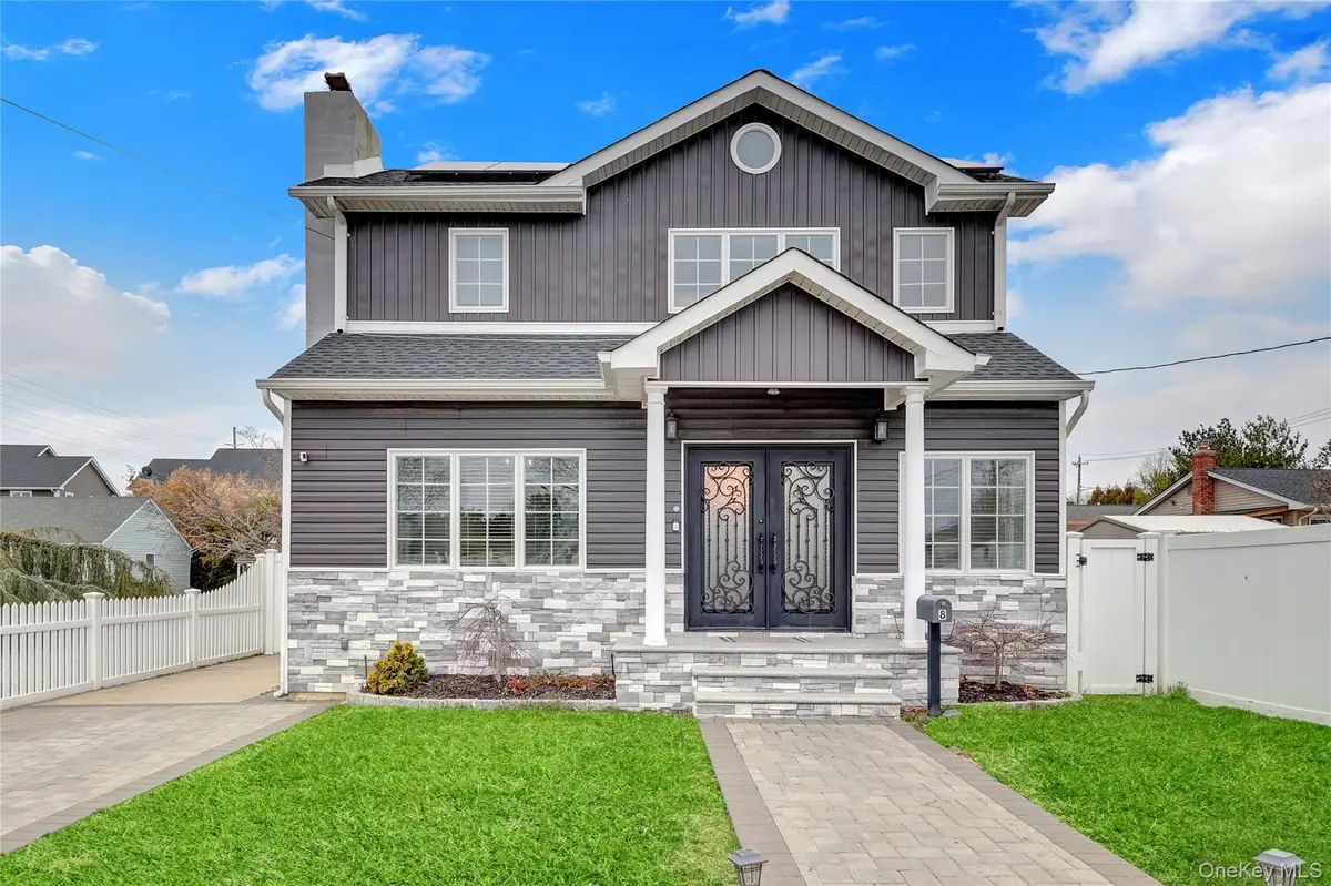 8 Vernon Street, Farmingdale, NY 11735 - #1