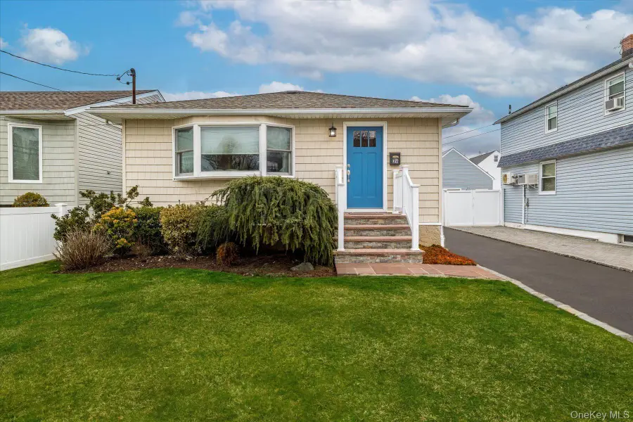 2A Baylis Place, Lynbrook, NY 11563 - #2