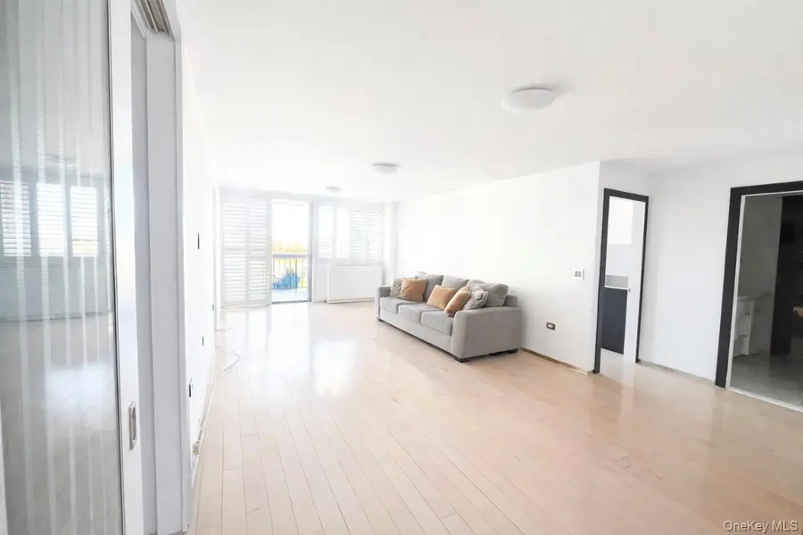 2 Bay Club #10V, Bayside, NY 11360 - #2