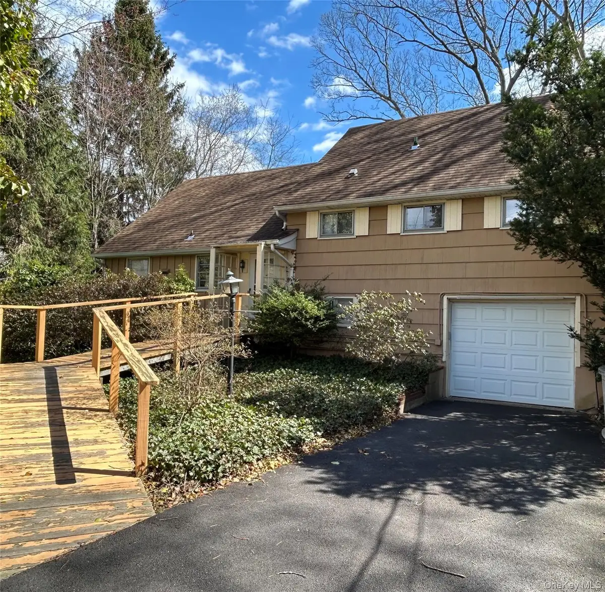 20 Cherry Lane, Huntington, NY 11743 - #1