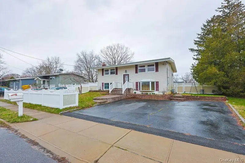 376 Magnolia Drive, Selden, NY 11784 - #3