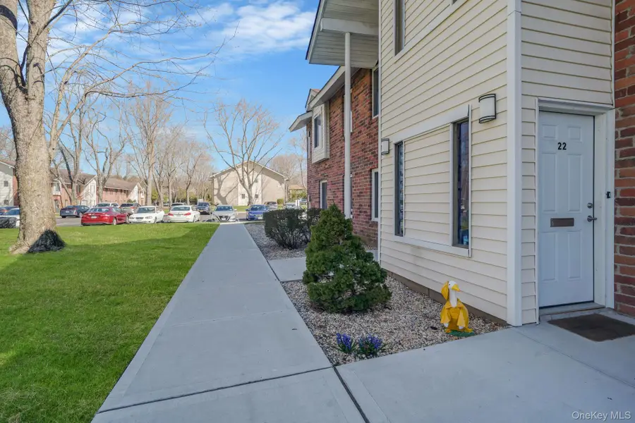 22 Kiowa Court #22, Coram, NY 11727 - #2