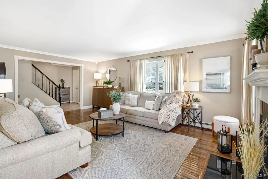 139 Ridgewood Avenue, Farmingville, NY 11738 - #3