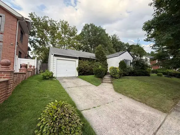 6447 215th Street, Oakland Gardens, NY 11364