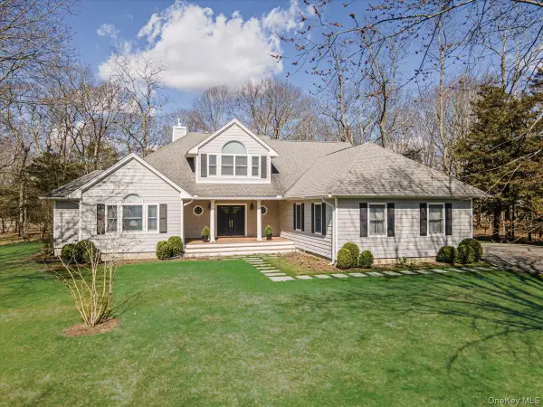 441 S Country Road, East Patchogue, NY 11772