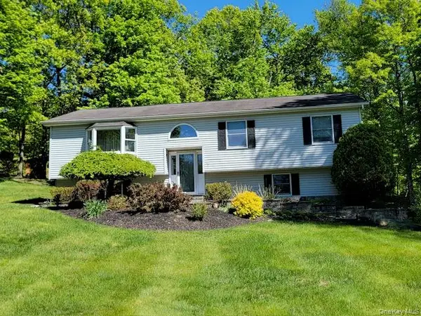 25 Cocoa Lane, Newburgh, NY 12550