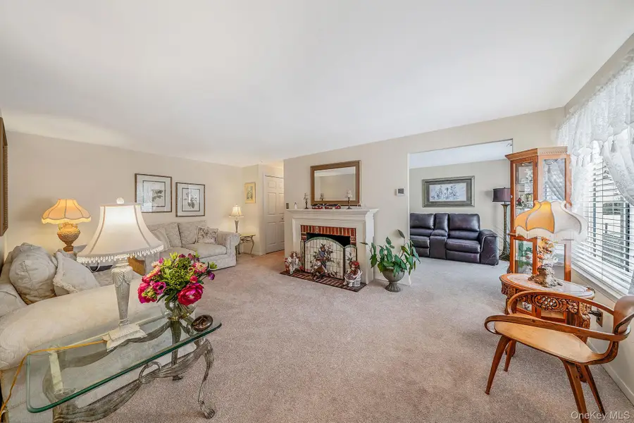 310 Birchwood Road, Medford, NY 11763 - #3