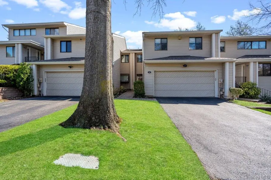 35 Chestnut Lane #71, Woodbury, NY 11797 - #3